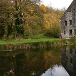 Pensjonat Du Chateau De Spontin - 8 Chaussee De Dinant - 5530 Spontin
