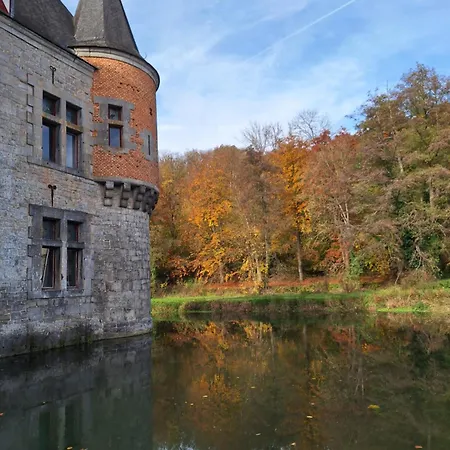 Du Chateau De Spontin - 8 Chaussee De Dinant - 5530 Spontin Guest house 3*