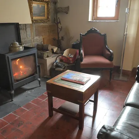 Du Chateau De - 7a Chaussee De Dinant - 5530