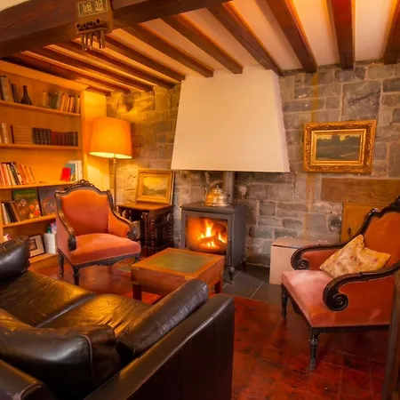 Du Chateau De - 7a Chaussee De Dinant - 5530