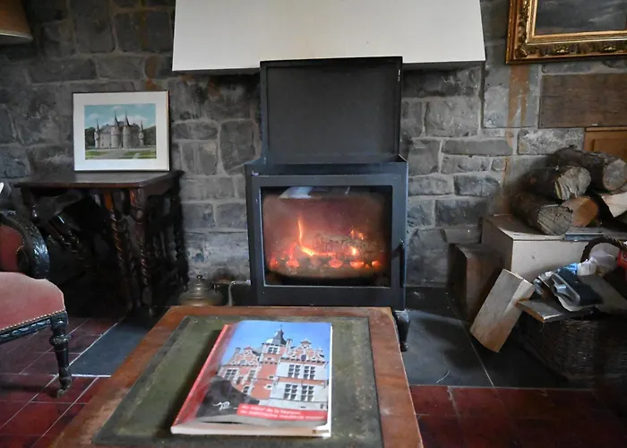 Du Chateau De Spontin - 8 Chaussee De Dinant - 5530 Spontin 3* Mellet