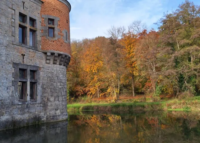 Du Chateau De Spontin - 8 Chaussee De Dinant - 5530 Spontin Guest house 3*