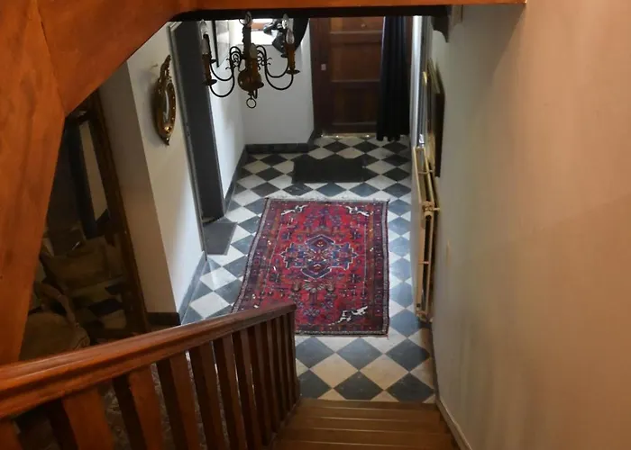Du Chateau De Spontin - 8 Chaussee De Dinant - 5530 Spontin בית הארחה Mellet