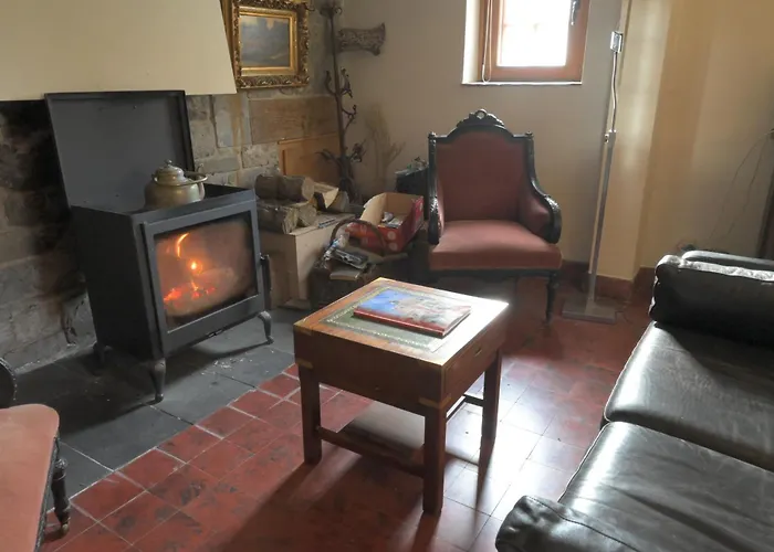 Du Chateau De Spontin - 8 Chaussee De Dinant - 5530 Spontin