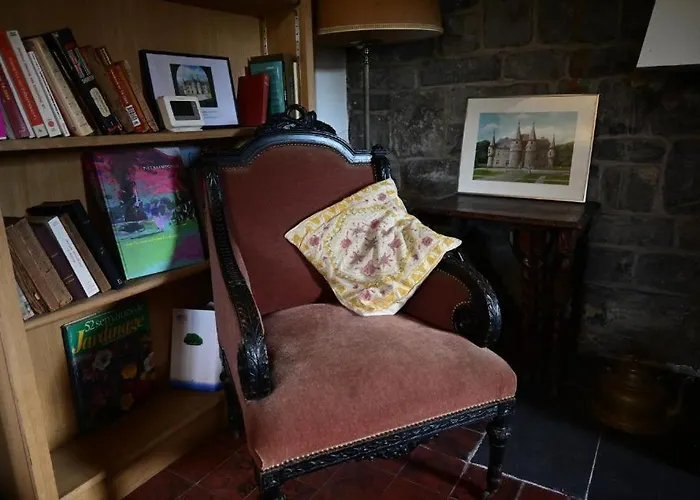 Du Chateau De Spontin - 8 Chaussee De Dinant - 5530 Spontin Guest house