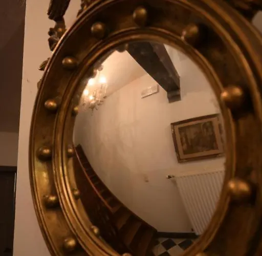 Du Chateau De Spontin - 8 Chaussee De Dinant - 5530 Spontin Mellet